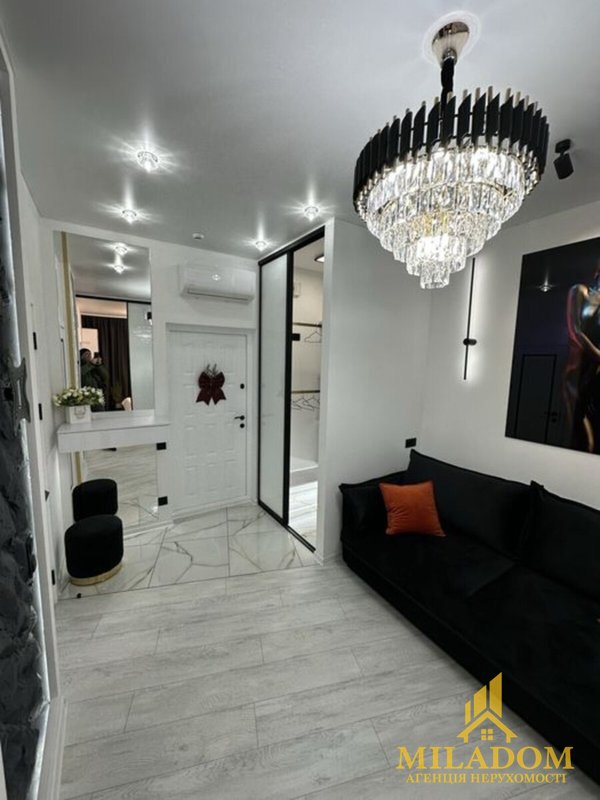 Продаж квартири 2-кімн., 43 м², Приморський — фото 2