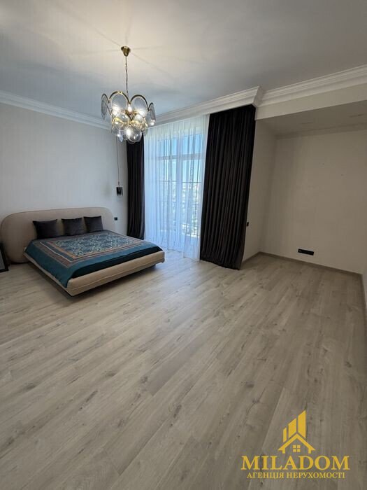 Продаж сучасного будинку в Совіньйоні — 253,4 м², 5 кімнат, басейн, гараж та ділянка 7,5 сотки — фото 8