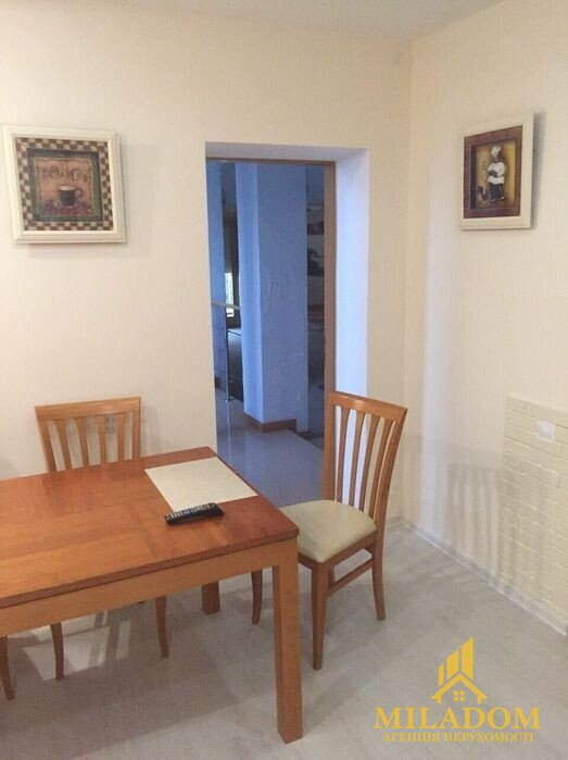 Продаж двоповерхового будинку 400 м² у Царському Селі 2 — 5 кімнат, 10 соток, авторський ремонт — фото 4