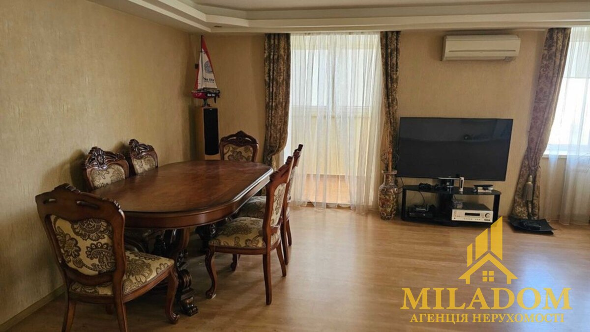 Продам простору 3-кiмнатну квартиру 132 кв.м. с паркомiстом. — photo 3