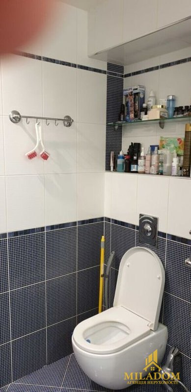 Продам простору 3-кiмнатну квартиру 132 кв.м. с паркомiстом. — photo 8