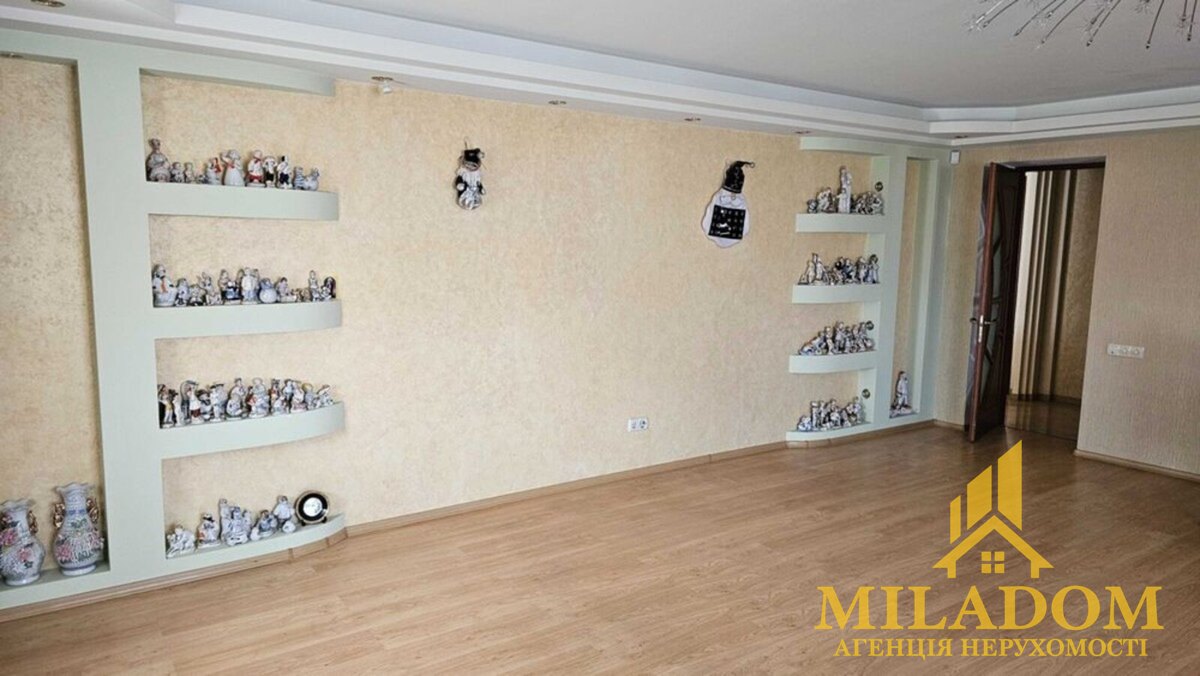 Продам простору 3-кiмнатну квартиру 132 кв.м. с паркомiстом. — photo 4