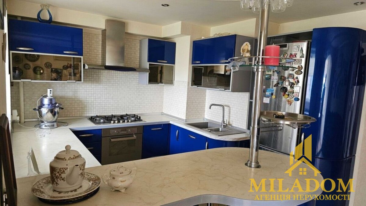 Продам простору 3-кiмнатну квартиру 132 кв.м. с паркомiстом. — photo 5