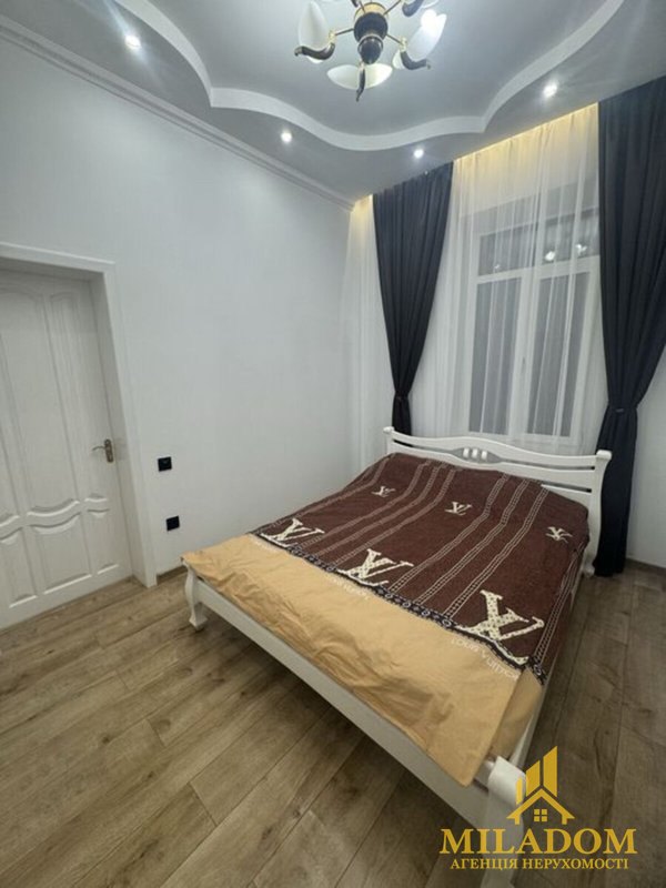 Продаж квартири 3-кімн., 49 м², Приморський — фото 4