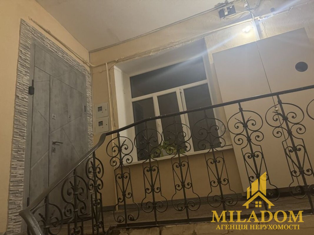 Продаж квартири 3-кімн., 49 м², Приморський — фото 15