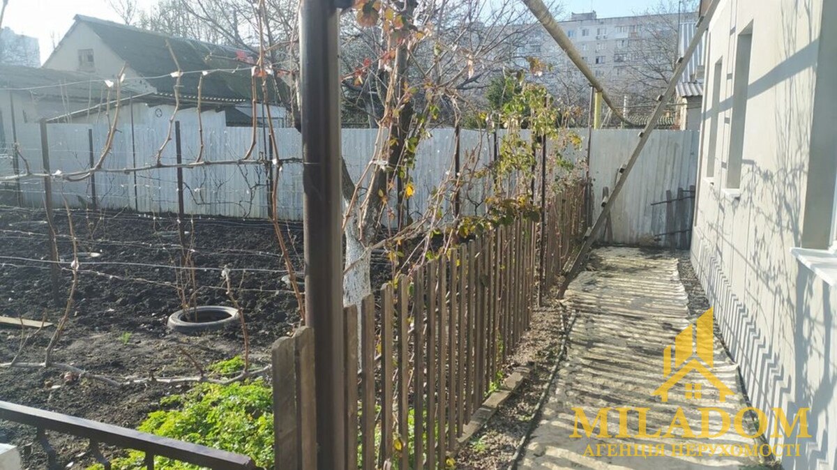 Продається затишний будинок на вулиці Костанді в Одесі з утепленням, садом та виноградником — фото 4