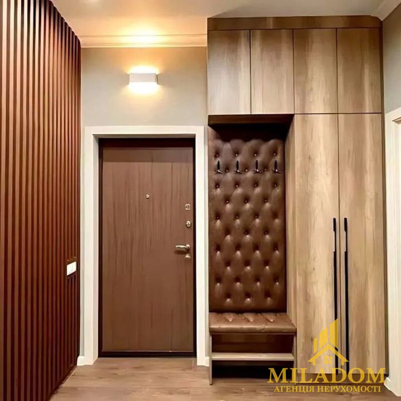 Продаж квартири 2-кімн., 73 м², Приморський — фото 1