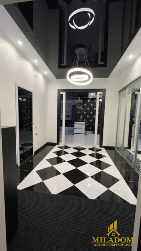 Продаж квартири 72 м² з дизайнерським ремонтом та видом на море. ЖК Альтаир — фото 1