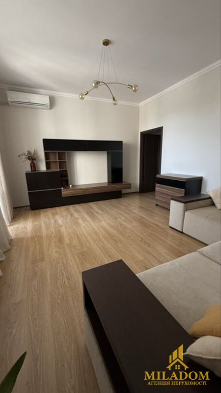 Продаж 2-кімнатної квартири з ремонтом у центрі Одеси — вул. Пішонівська — фото 1