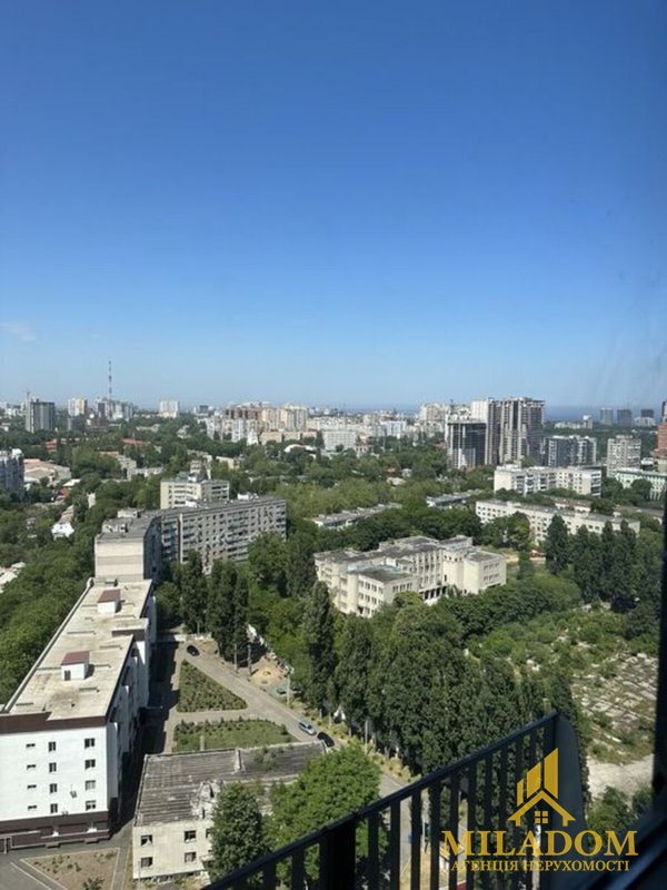 Видова 4-кімнатна квартира 100 м² у ЖК «Модерн» на 6-й станції Великого Фонтану — фото 8