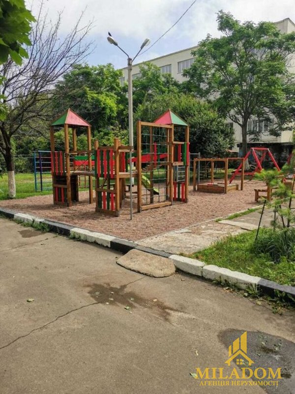 У продажу простора 2-кімнатна квартира у Малиновському районі, вул. Скворцова — zdjęcie 23