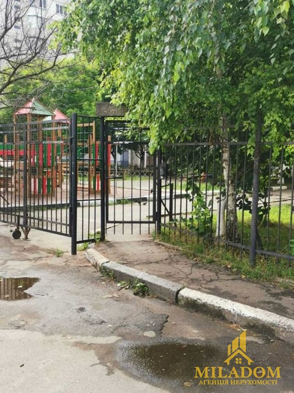 У продажу простора 2-кімнатна квартира у Малиновському районі, вул. Скворцова — zdjęcie 22