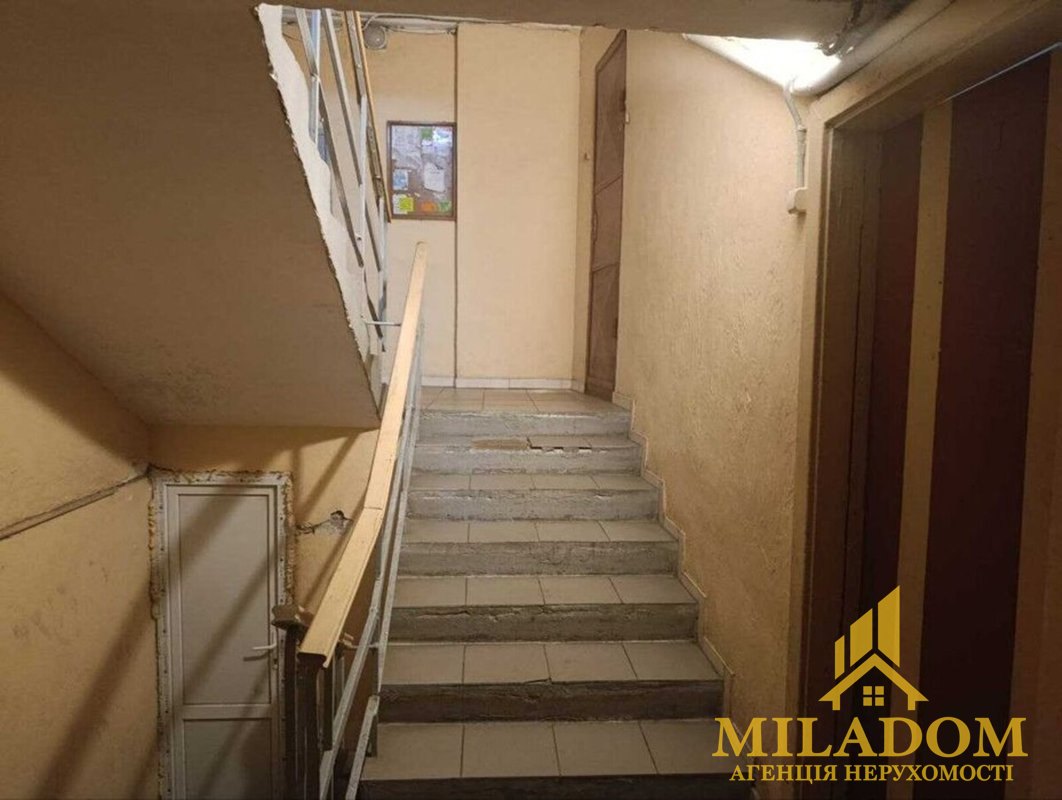 Продажба апартаменти 3-стаен, 62 м², Хаджибейський — снимка 2