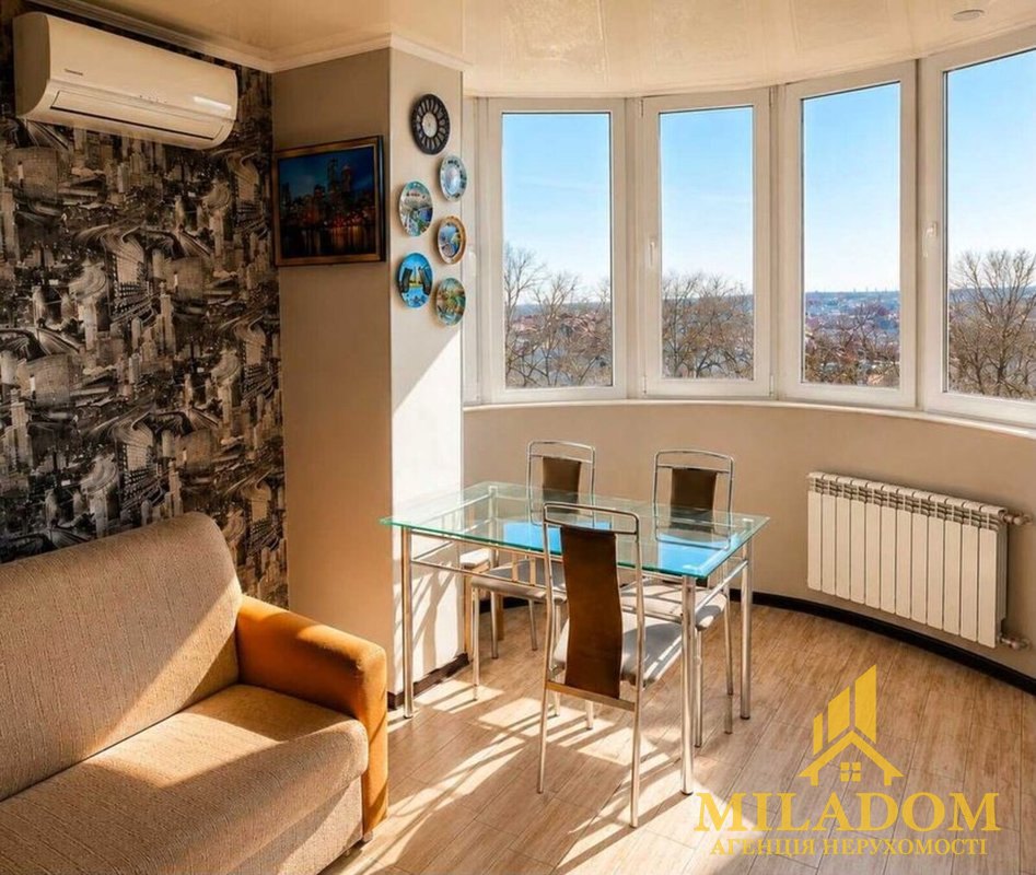 Продам простору 1-кімнатну квартиру площею 45 м² на вул. Вільямса з чудовим видом на море! — photo 1