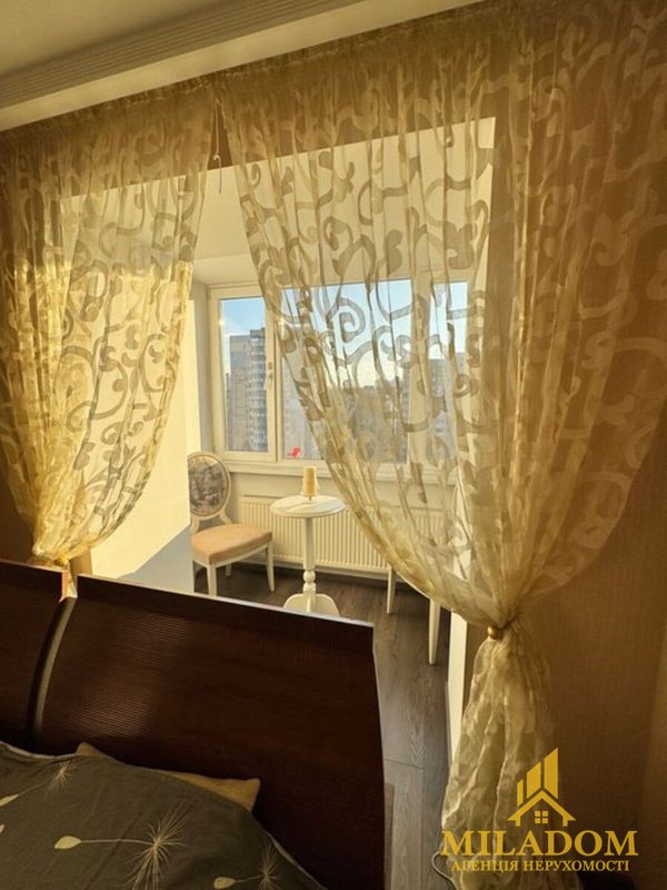 Простора 2-кімнатна квартира 70 м² з якісним ремонтом та індивідуальним газовим опаленням на вул. Євгена Чикаленка (Академіка Вільямса) — фото 17