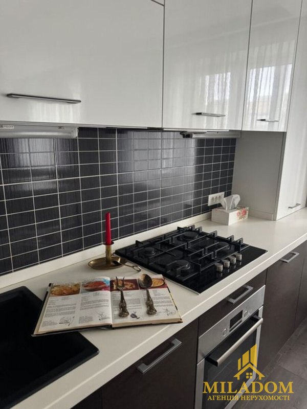 Простора 2-кімнатна квартира 70 м² з якісним ремонтом та індивідуальним газовим опаленням на вул. Євгена Чикаленка (Академіка Вільямса) — фото 4