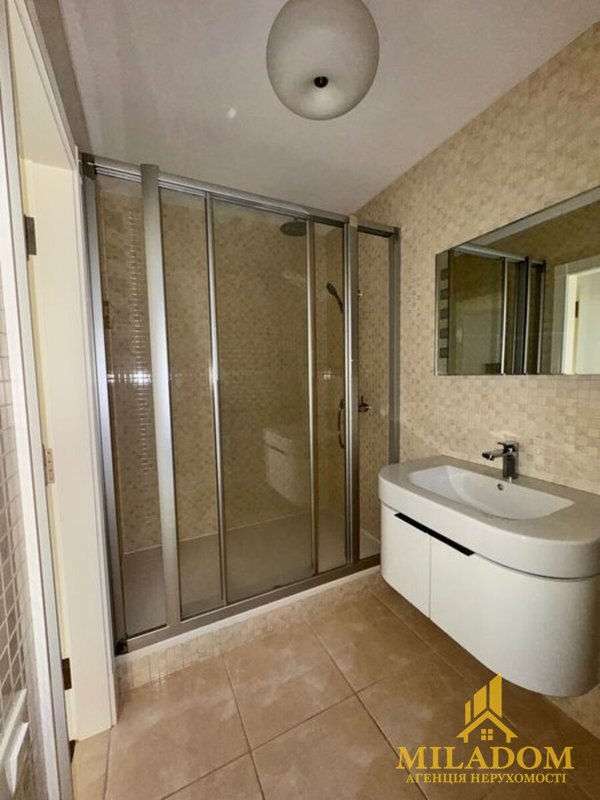 Простора 2-кімнатна квартира 70 м² з якісним ремонтом та індивідуальним газовим опаленням на вул. Євгена Чикаленка (Академіка Вільямса) — фото 11