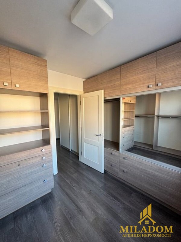Простора 2-кімнатна квартира 70 м² з якісним ремонтом та індивідуальним газовим опаленням на вул. Євгена Чикаленка (Академіка Вільямса) — фото 13