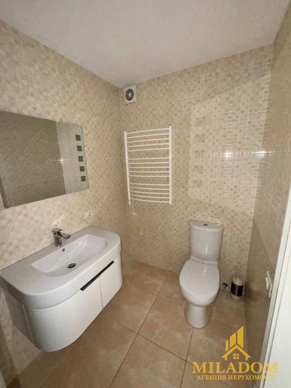 Простора 2-кімнатна квартира 70 м² з якісним ремонтом та індивідуальним газовим опаленням на вул. Євгена Чикаленка (Академіка Вільямса) — фото 10