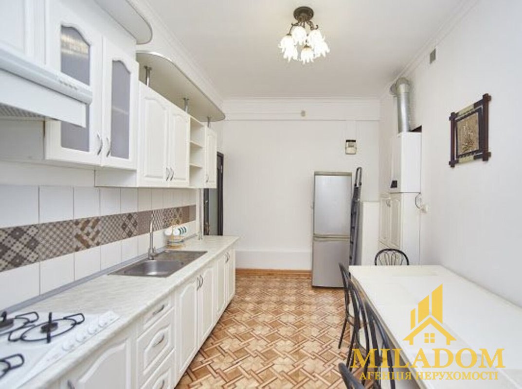 Продаж просторого приміщення 160 м² у центрі Одеси на перетині Канатної та Великої Арнаутської — фото 11