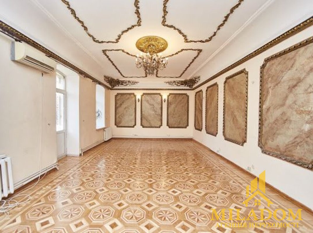 Продаж просторого приміщення 160 м² у центрі Одеси на перетині Канатної та Великої Арнаутської — фото 1