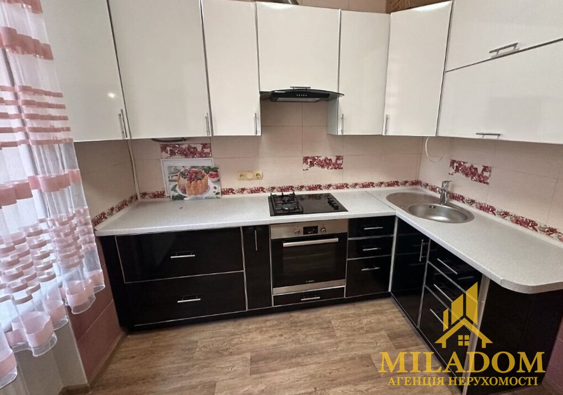 2-кімнатна квартира-сталінка на вул. Середньофонтанській — 57 м² — фото 9