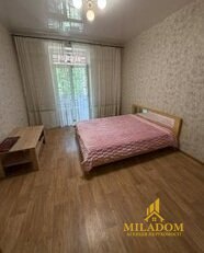 2-кімнатна квартира-сталінка на вул. Середньофонтанській — 57 м² — фото 1