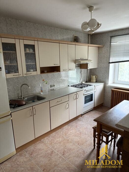 Продається 3-кімнатна квартира 77 м² на вул. Святослава Ріхтера, 2Б — газ, 4 поверх, Хаджибейський район — фото 1