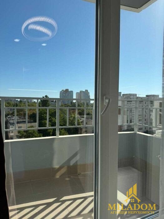 Двокімнатна квартира 45 м² у ЖК «Чотири сезони» на проспекті Лесі Українки — окремі кімнати, 9 поверх, закрита територія — фото 3