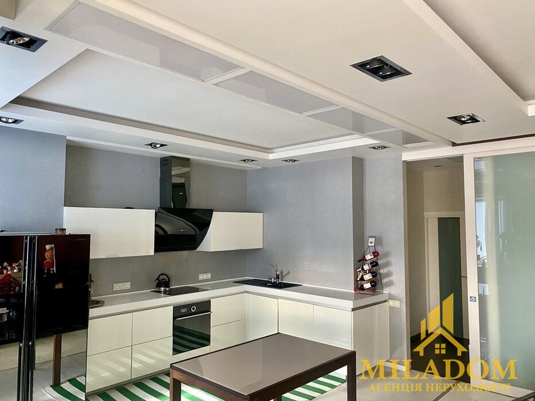 Продажба апартаменти 2-стаен, 70 м², Приморський — снимка 9