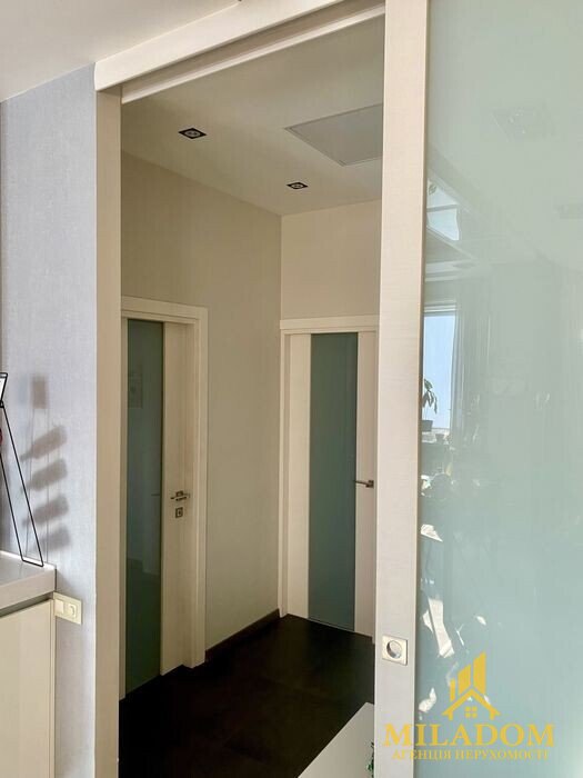 Продажба апартаменти 2-стаен, 70 м², Приморський — снимка 3