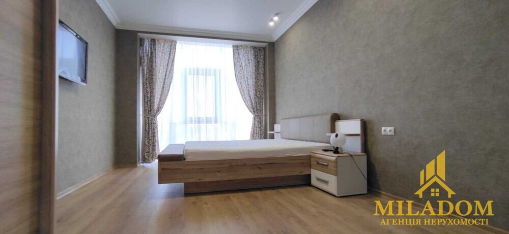 Продажба апартаменти 2-стаен, 70 м², Приморський — снимка 2