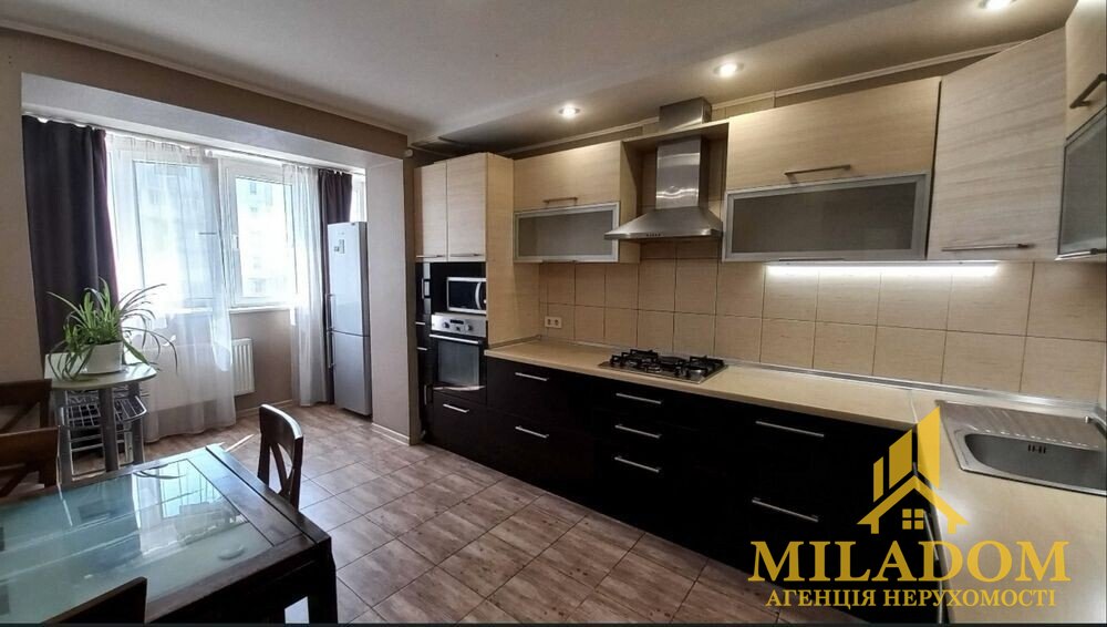 Простора 1-кімнатна квартира 50 м² із ремонтом на Слобідці, вул. Сергія Ядова — снимка 2