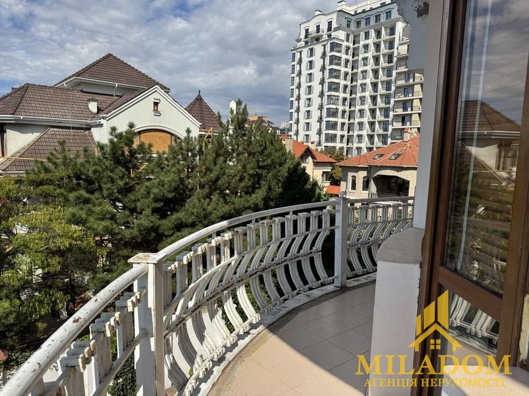 3-кімнатна квартира 146,3 м² із дизайнерським ремонтом біля пляжу «Відрада», вул. Віце-адмірала Азарова — фото 20