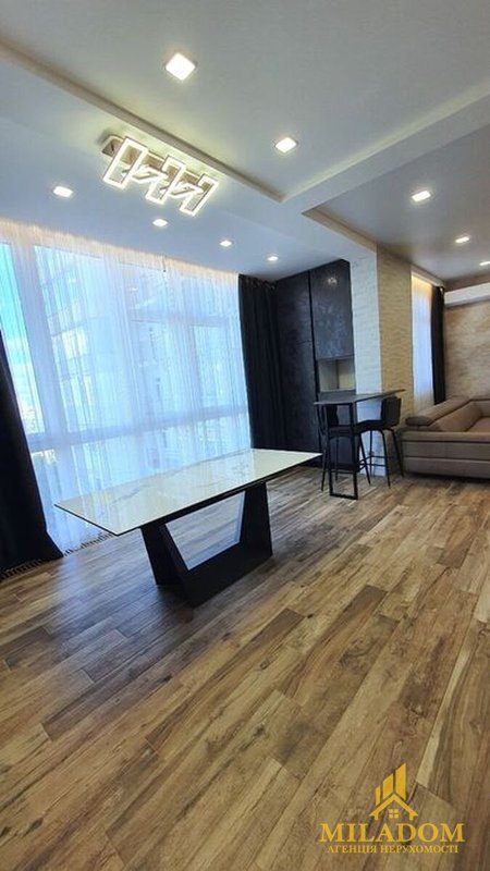 3-кімнатна квартира ЖК Фаворит — photo 4