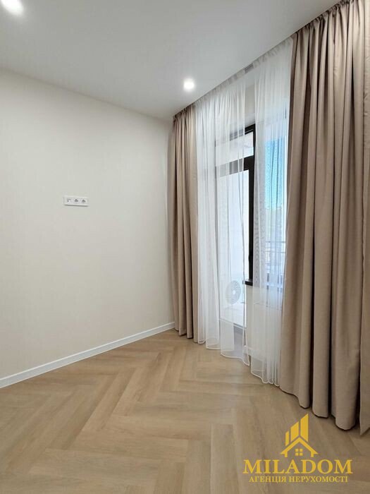 Продаж 1-кімнатної квартири 28 м² у ЖК Акрополь — фото 2