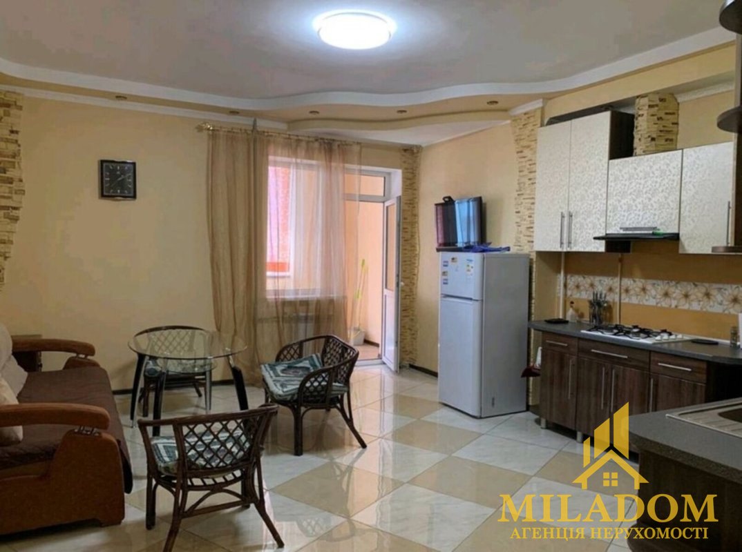 Оренда квартири 3-кімн., 85 м², Київський — фото 3