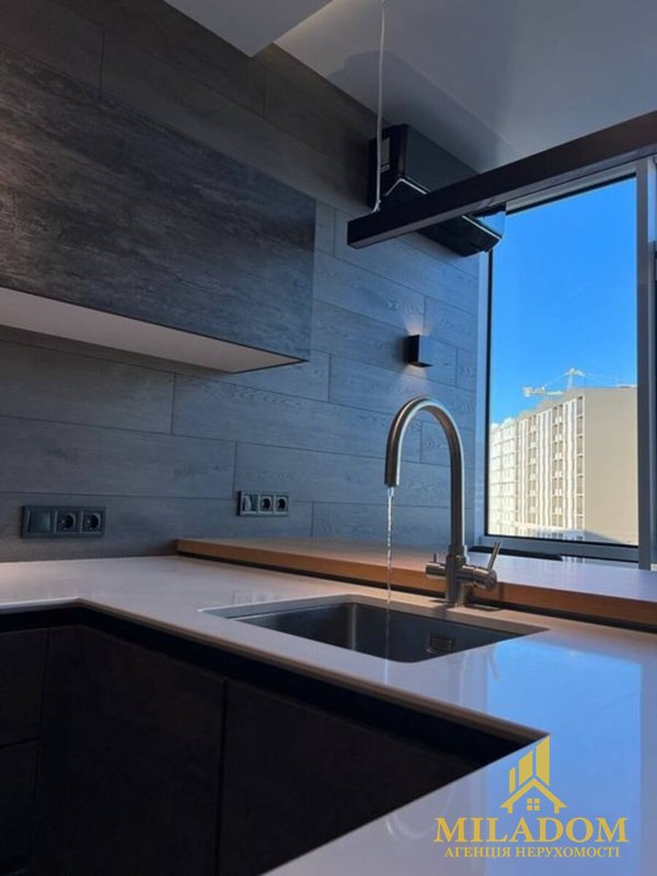 Продаж квартири 3-кімн., 108 м², Київський — фото 5