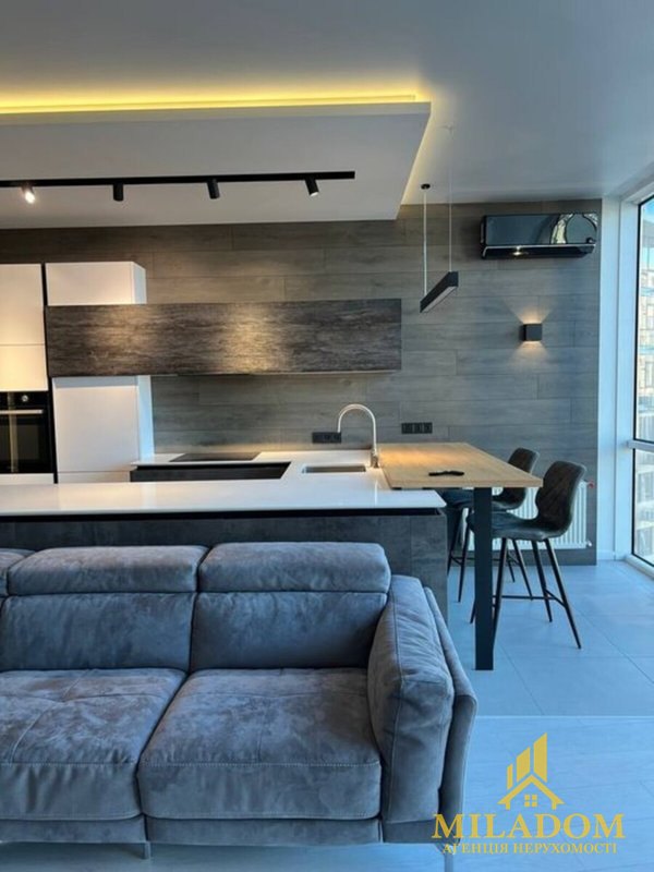 Продаж квартири 3-кімн., 108 м², Київський — фото 3