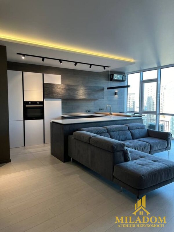 Продаж квартири 3-кімн., 108 м², Київський — фото 4