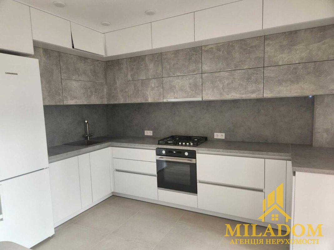 Продаж квартири 3-кімн., 103 м², Київський — фото 1