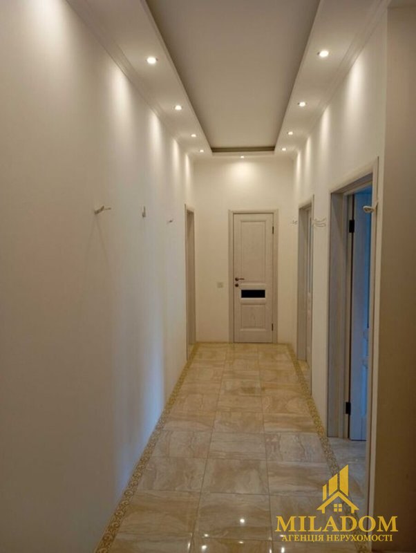 Продаж квартири 2-кімн., 71 м², Приморський — фото 3
