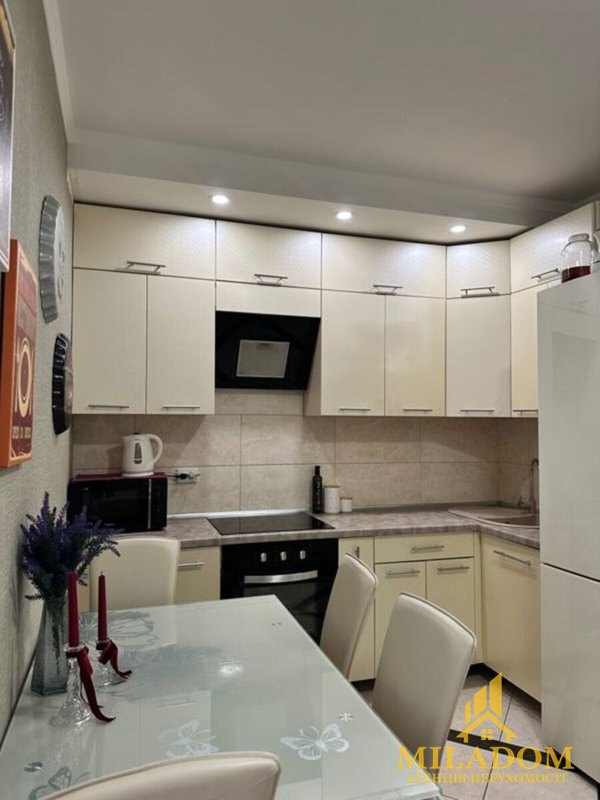 Продаж квартири 1-кімн., 30 м², Київський — фото 1