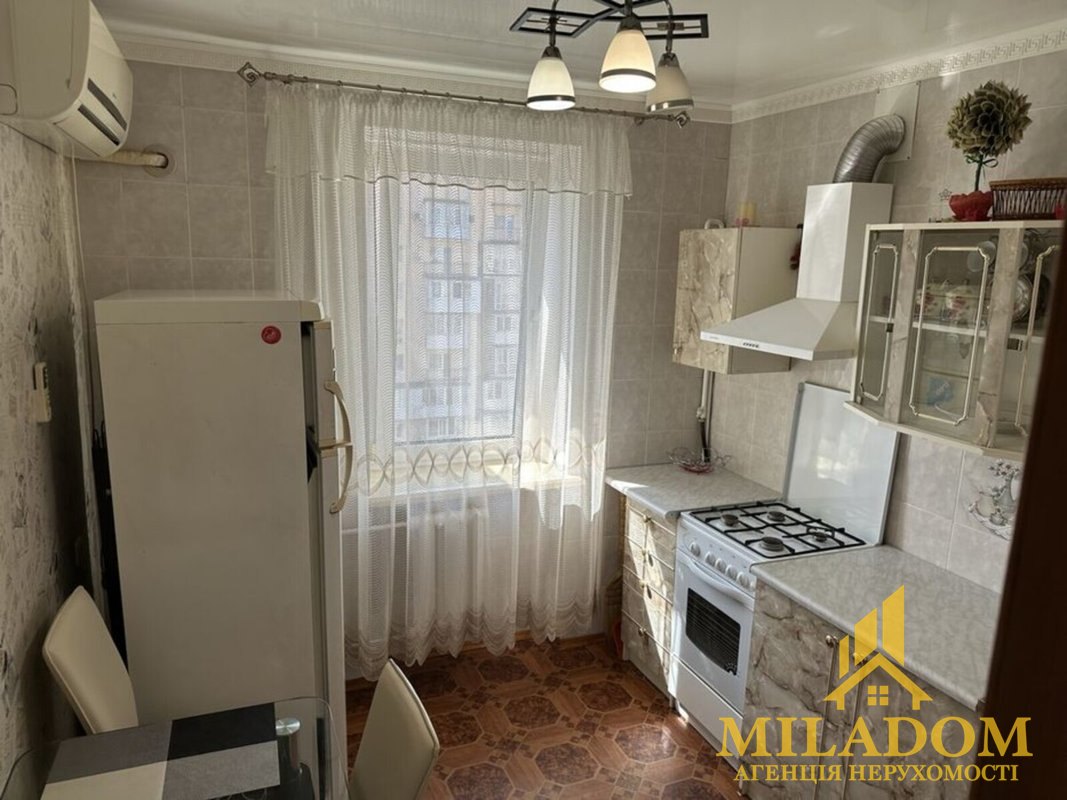 Продаж квартири 1-кімн., 36 м², Київський — фото 1