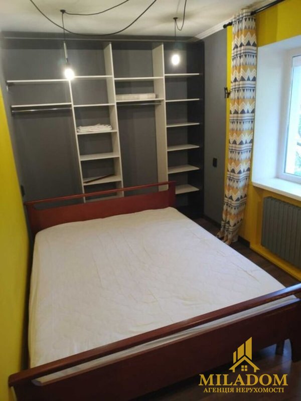 Продаж квартири 2-кімн., 40 м², Приморський — фото 2