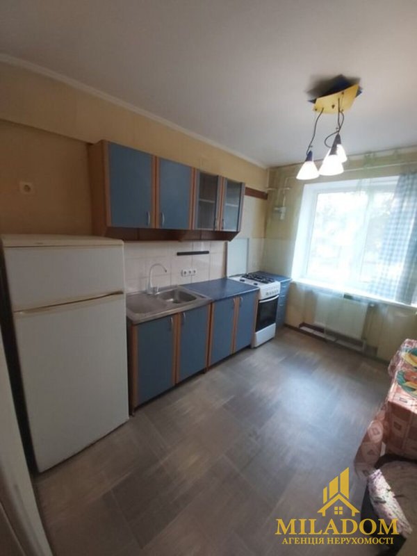 Продаж квартири 3-кімн., 60 м², Київський — фото 1