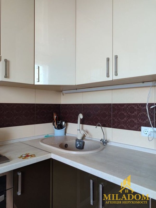 Продаж квартири 1-кімн., 37 м², Київський — фото 2