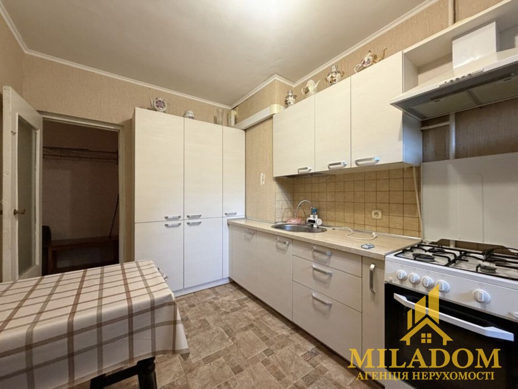 Продаж квартири 3-кімн., 65 м², Київський — фото 2