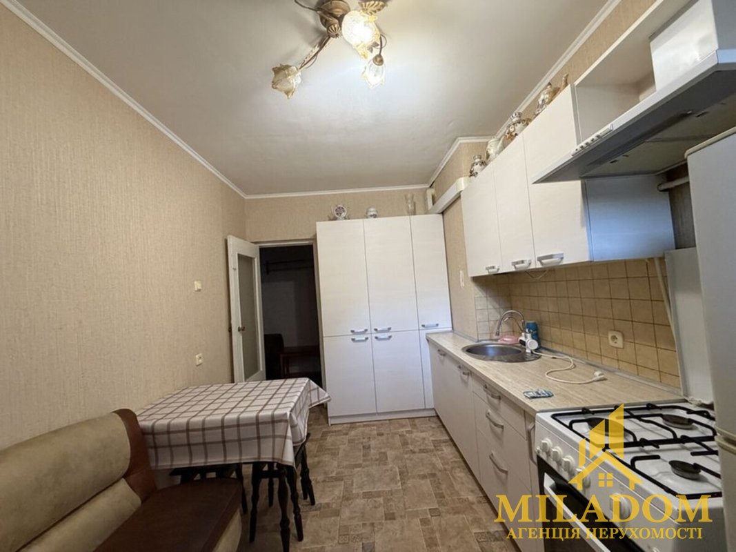 Продаж квартири 3-кімн., 65 м², Київський — фото 4
