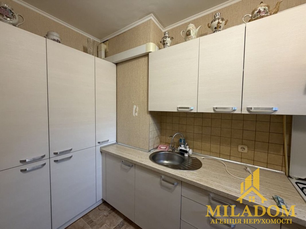 Продаж квартири 3-кімн., 65 м², Київський — фото 1